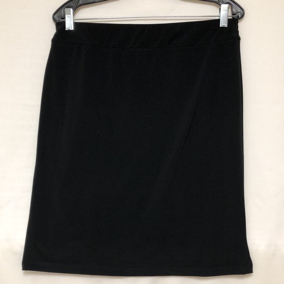 Tribal Skirt With Grommet Details - Picture 4 of 5